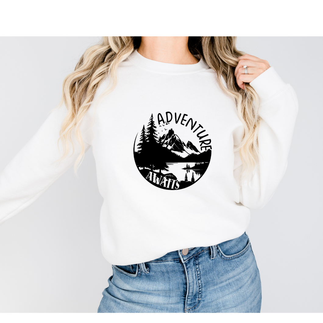 Adventure awaits - Unisex Crewneck